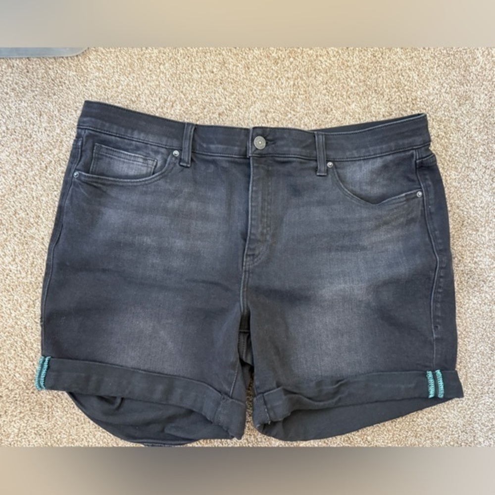 LuLaRoe Boyfriend Black Denim Shorts Size 34